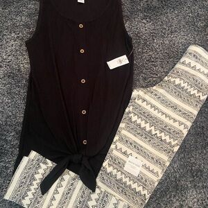 Old Navy Black and Cream Tribal Print Leggings and Black Tie Front Tank Set